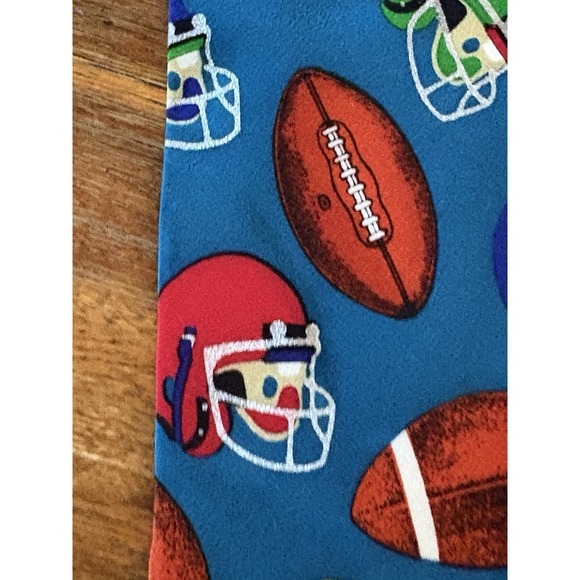 Men's Necktie Lot Of‎ 4 Tabasco, Candy Hearts, Stamps & Footballs All Over Print - Picture 10 of 16